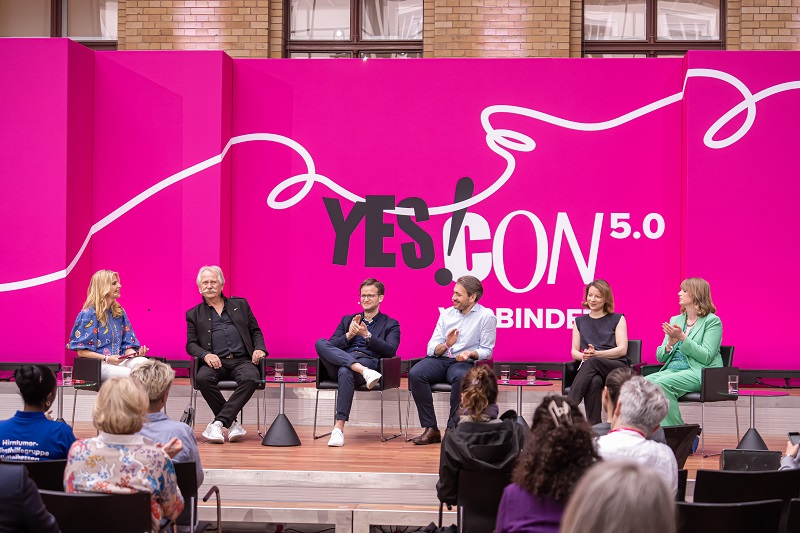 images/Bilder%20Yes%20Con%205.0/Markus%20Nass/Podium/Podium/Stratgien%20gegen%20Hirntumore%203.jpg#joomlaImage://local-images/Bilder Yes Con 5.0/Markus Nass/Podium/Podium/Stratgien gegen Hirntumore 3.jpg?width=800&height=533