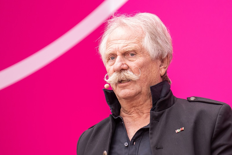 images/Bilder%20Yes%20Con%205.0/Markus%20Nass/Podium/Podium/Stratgien%20gegen%20Hirntumore%204.jpg#joomlaImage://local-images/Bilder Yes Con 5.0/Markus Nass/Podium/Podium/Stratgien gegen Hirntumore 4.jpg?width=800&height=533